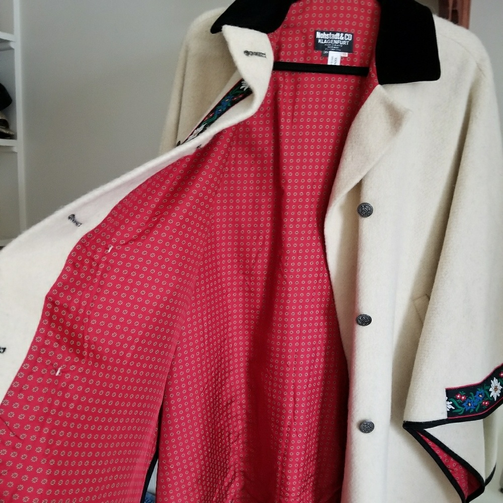 Vintage - Beautiful Wool Poncho - Picture 8 of 8